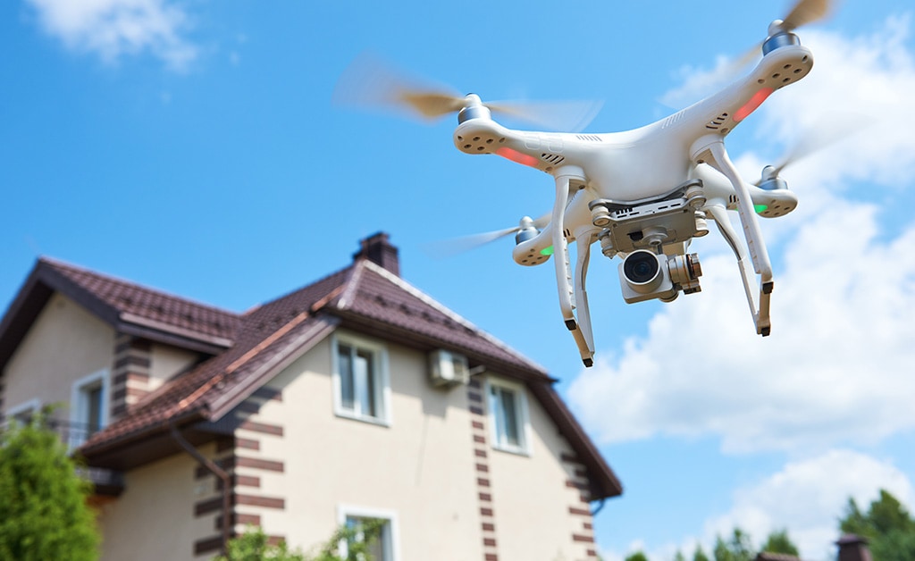 les drones peuvent ils voir à l'interieur de ma maison